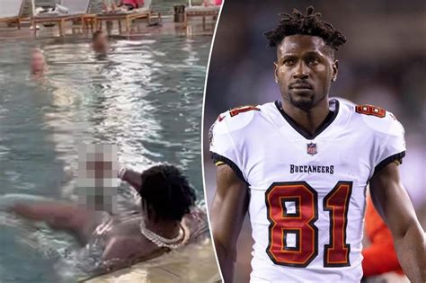 Antonio Brown pulled his dick out in public, there goes your